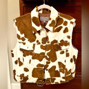 Fuzzy woman’s COW VEST vest, brand new! Designer EURIL RUTENBERG! Size X LARGE!